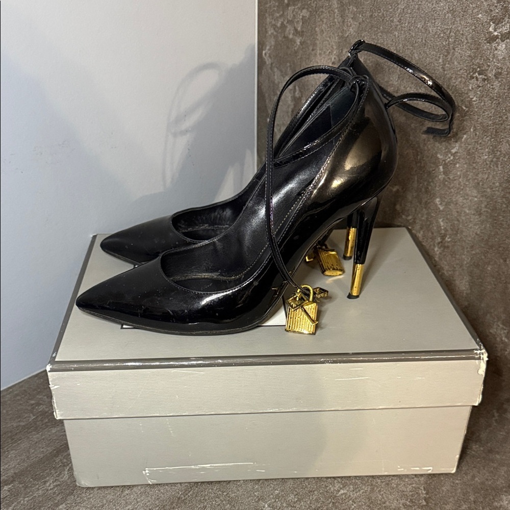 Tom Ford Black Gold Padlock Pumps